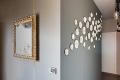 Nuvola, installazione site specific in porcellana e oro, 2018 (abitazione privata)