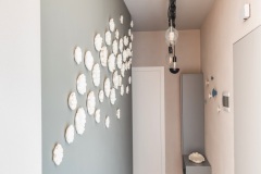 Nuvola, installazione site specific in porcellana e oro, 2018 (abitazione privata)